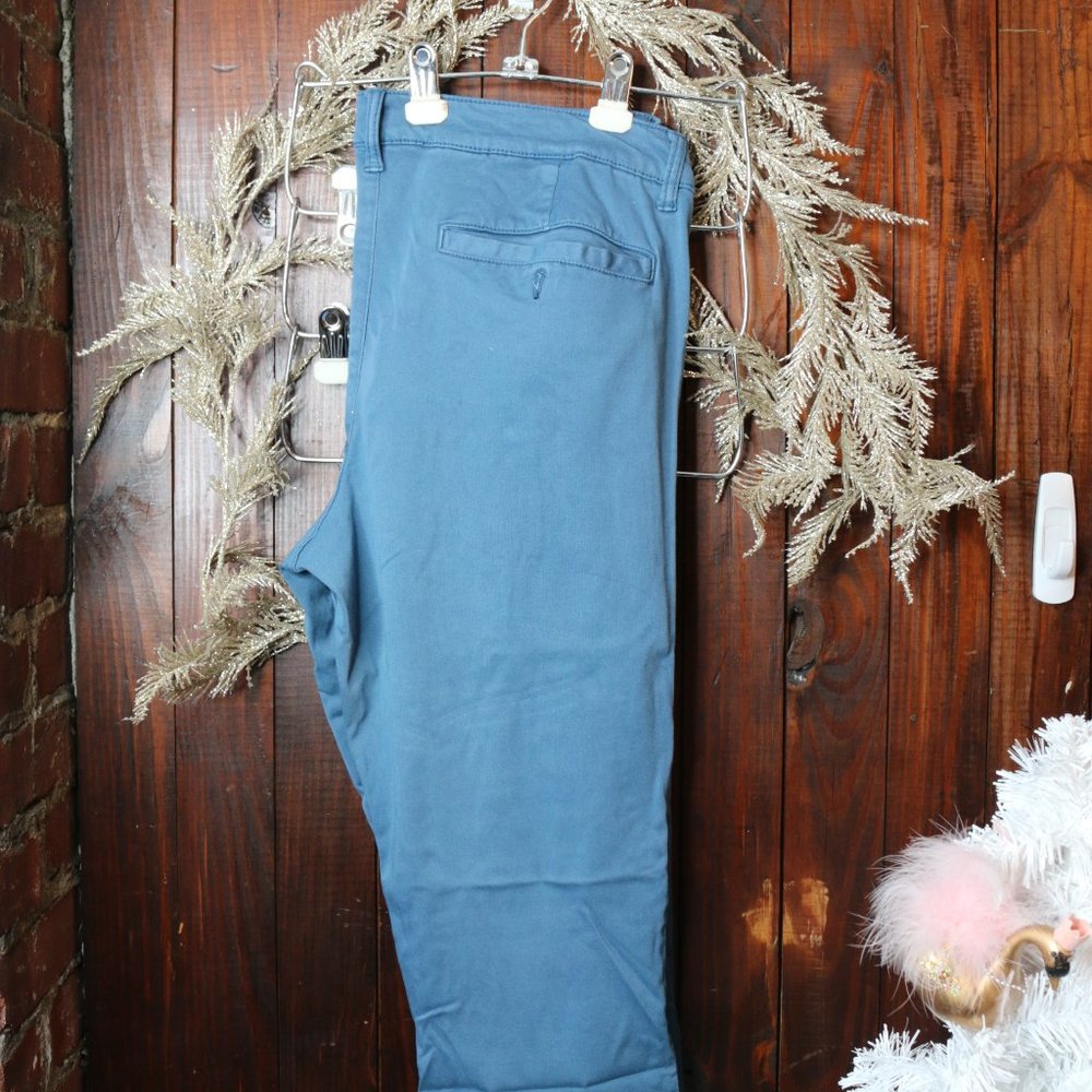 American Eagle trousers
